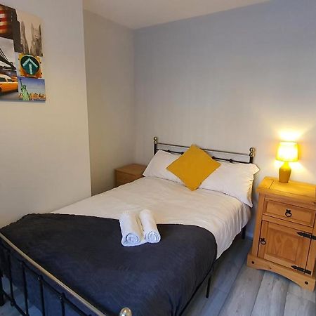 Contractors, City Centre, Parking, 3 Double Rooms, Netflix, Cosy! Coventry Extérieur photo